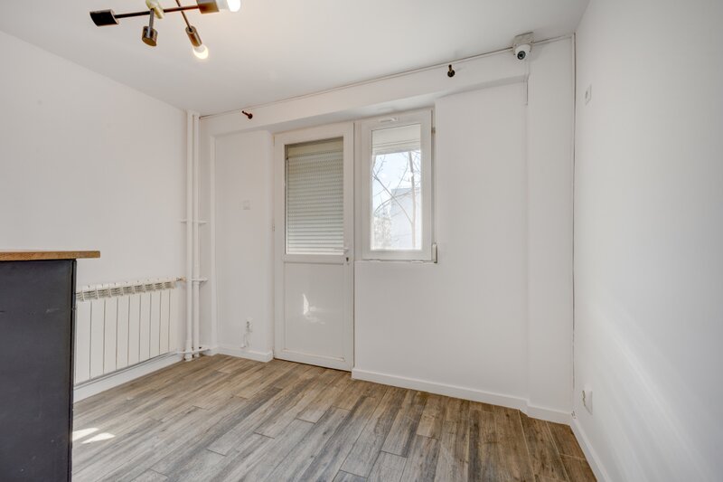 Drumul Taberei, Valea Ialomitei, parter stradal, ideal firme, comision 0 %