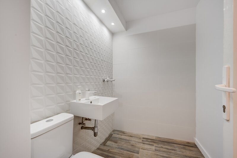 Drumul Taberei, Valea Ialomitei, parter stradal, ideal firme, comision 0 %